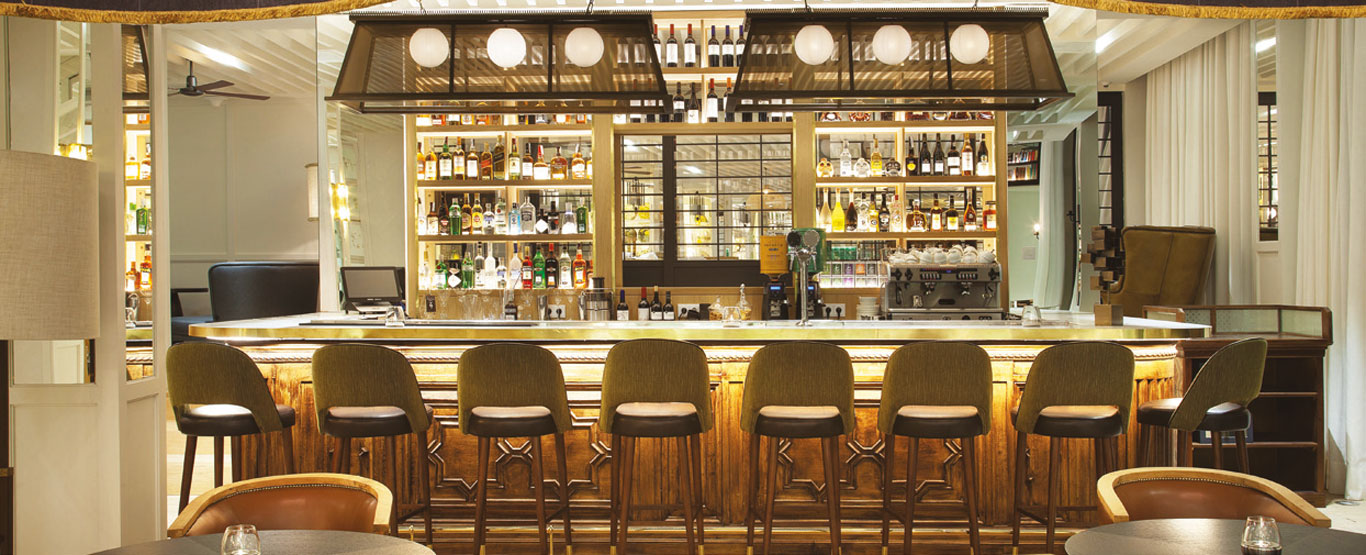 Lounge & Bar