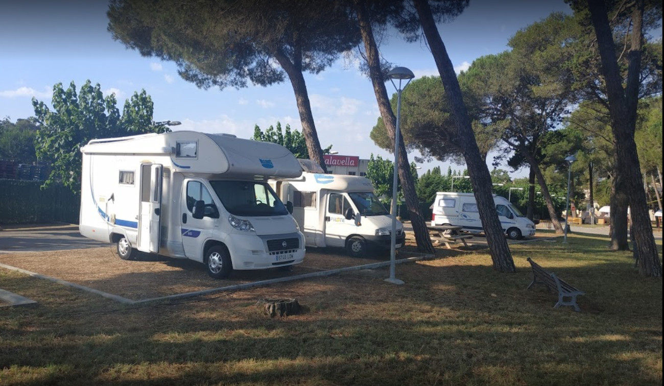 Camping-car service area